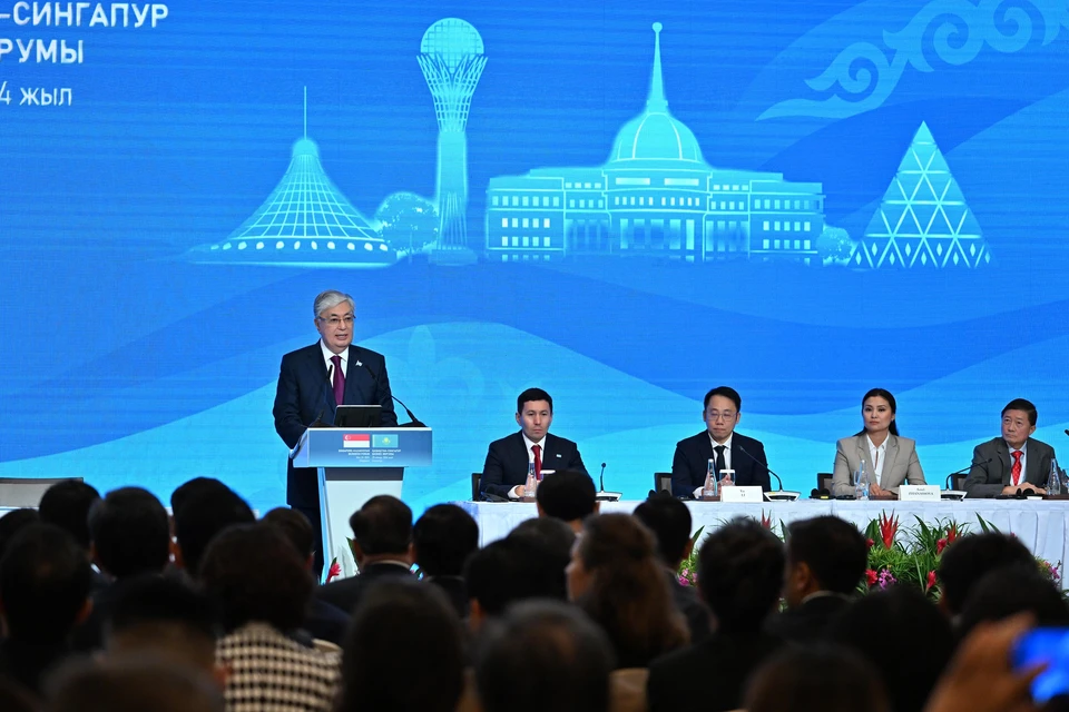В своем выступлении глава государства отметил, что Казахстан представляет собой страну с экономическими реформами в стиле Сингапура с огромными неиспользованными возможностями и динамично развивающейся экономикой.