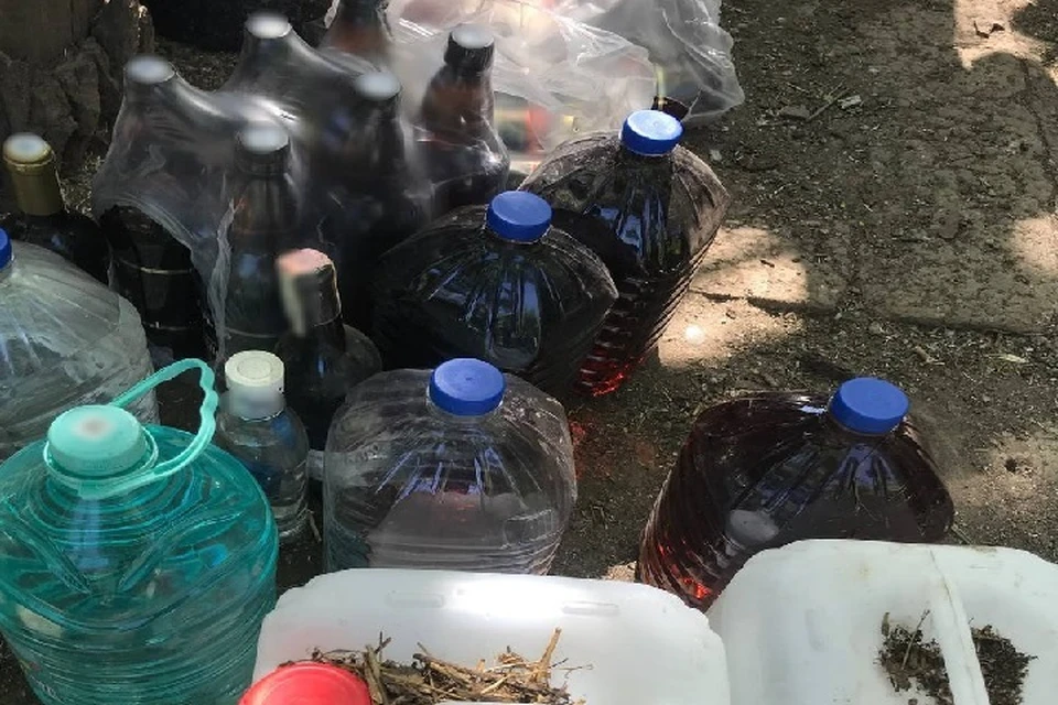 В Херсонской области полицейские пресекли незаконную торговлю алкоголем. ФОТО: ГУ МВД России по Херсонской области