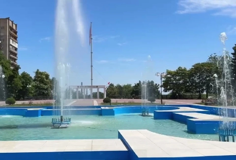В Мелитополе Запорожской области запустили главный городской фонтан на площади Победы. ФОТО: администрация Мелитополя