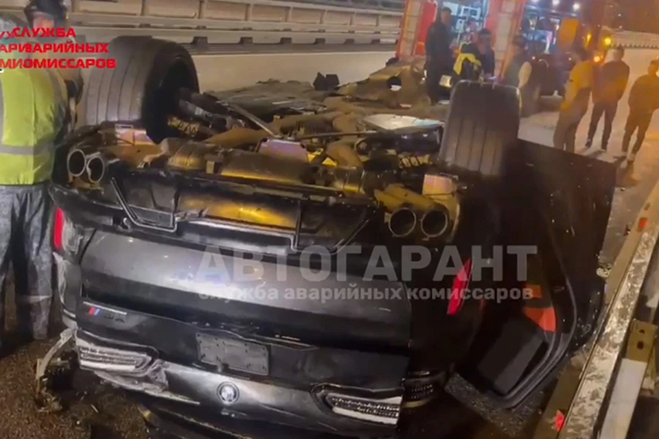 Авария произошла в ночь на 1 июня. Фото: принтскрин видео autogarant_vl.