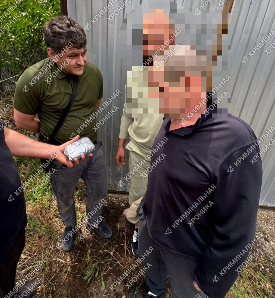 Подозреваемый утверждает, что порошок он держал для личного потребления. Фото: МВД по Дагестану