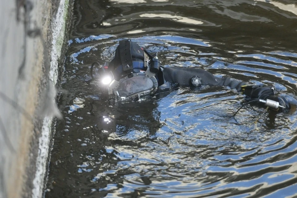 Четыре человека утонули в реке у пешеходного моста в Великом Новгороде