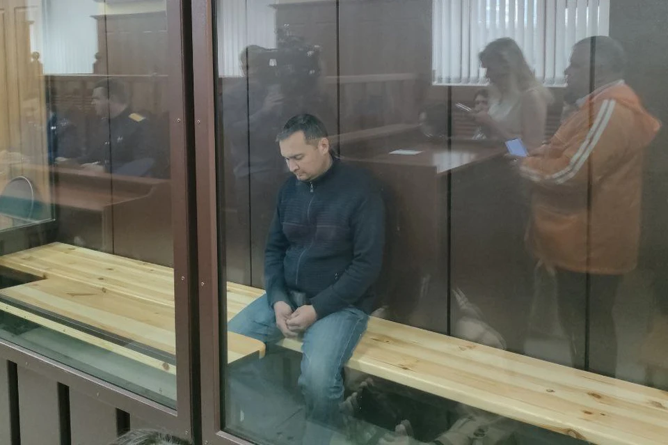 На время следствия Тимур Хакимов отправили в СИЗО.