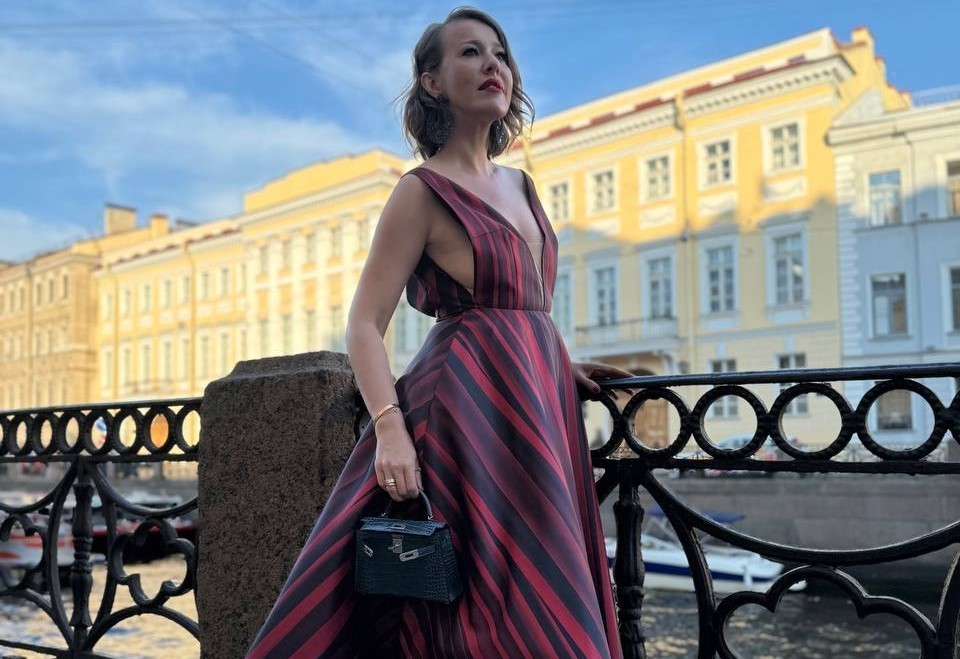 Лерчек в российских брендах, Собчак с сумкой за 10 миллионов и скромный Тимати: как выглядели звезды на ПМЭФ