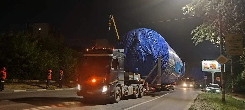 По Ульяновску ночью провезли восьмиметровую цистерну | ФОТО: администрация Ульяновска