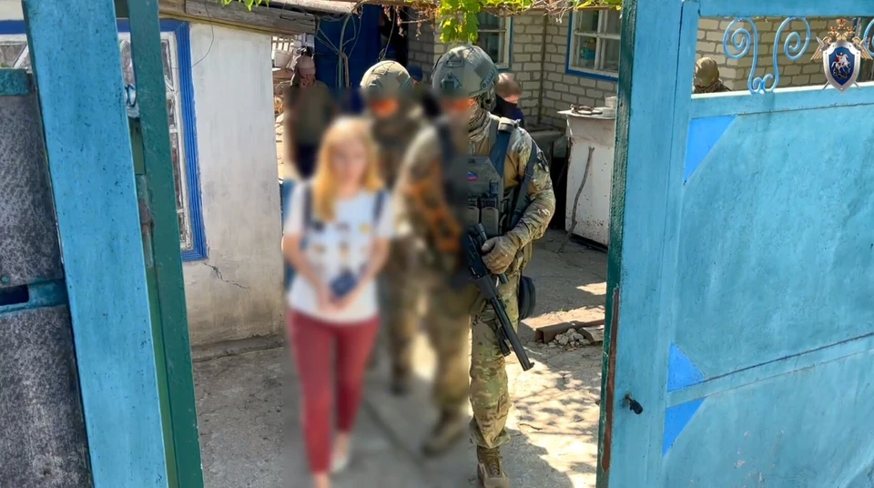 Женщину задержали в Старобельском районе при поддержке Росгвардии. ФОТО: Следком ЛНР (скриншот видео)