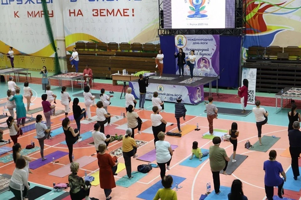 Жителей Якутии пригласили стать участниками Международного дня йоги Фото: пресс-служба УФКиМС