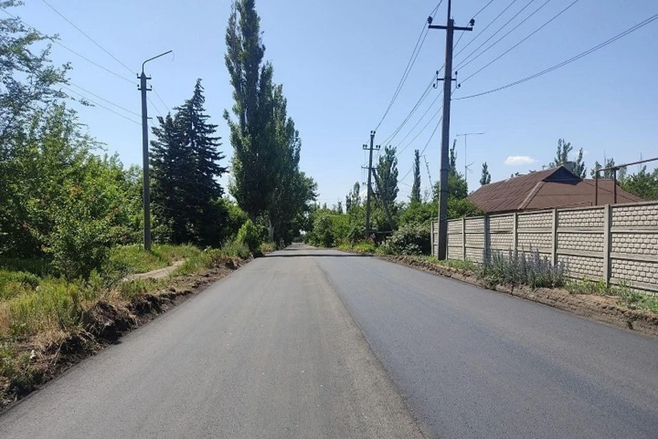 Дорожники региона-шефа восстановили около 4,5 тысячи квадратных метров дорожного покрытия одной из улиц Харцызска. Фото: Минтранс ДНР