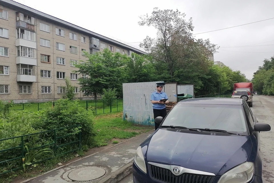 В Новосибирске судебный пристав случайно обнаружил авто миллионного должника. Фото: ГУ ФССП по Новосибирской области.