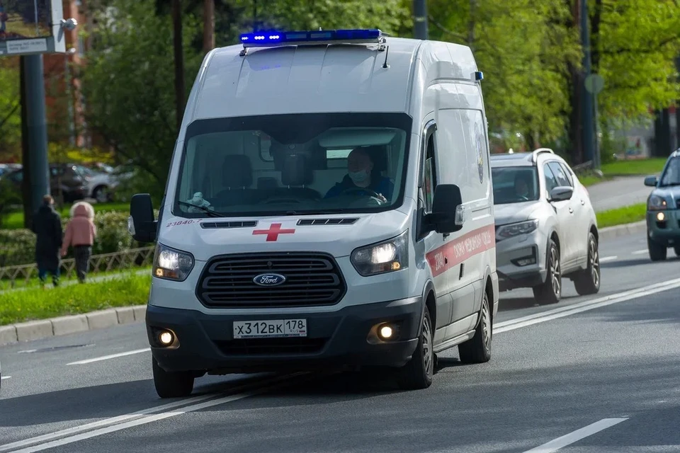 Парень попал в больницу после стрельбы на проспекте Пятилеток.