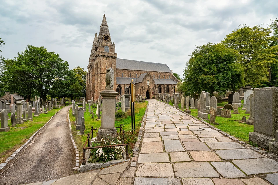 Церковь Шотландии пошла на беспрецедентный шаг и выставила на аукцион сотню исторических зданий церквей