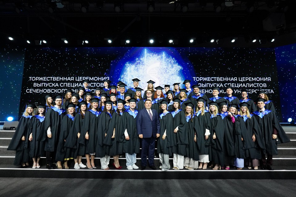Тысячи новых врачей и ученых: на выставке «Россия» представили поколение выпускников-2024 легендарной Сеченовки