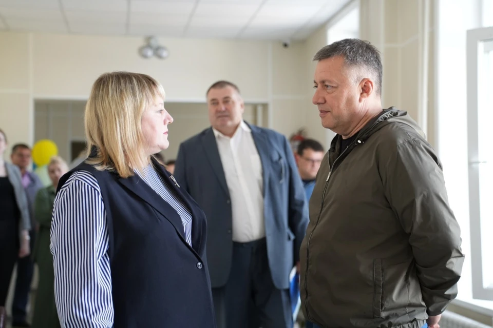 Социальные объекты, в которых проводились капремонты, посетили и в селе Знаменка.