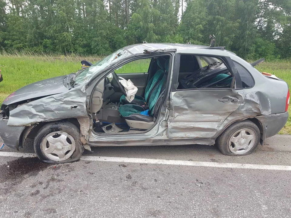 В аварии пострадал водитель отечественного авто