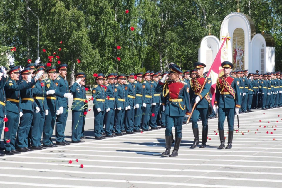 49 курсантов добились дипломов с отличием. Фото: Пресс-служба «Росгвардии» по Новосибирской области.