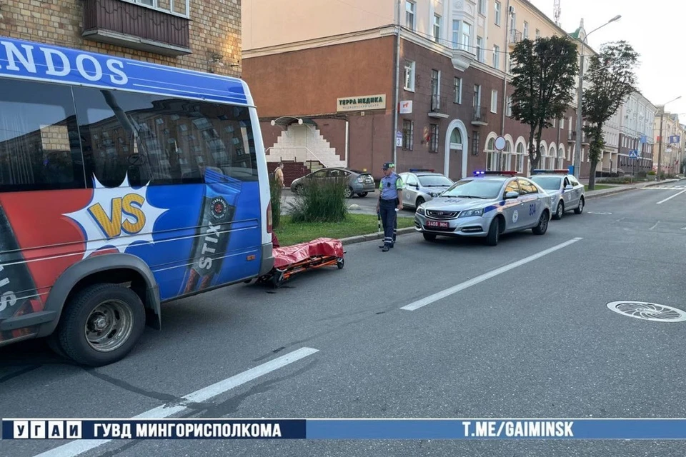 Микроавтобус наехал на 74-летнюю пенсионерку в Минске. Фото: УГАИ ГУВД Мингорисполкома.