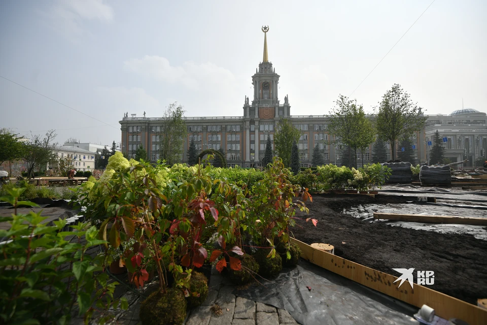 Финальной точкой парада фудтраков в 13:00 станет Площадь 1905 года