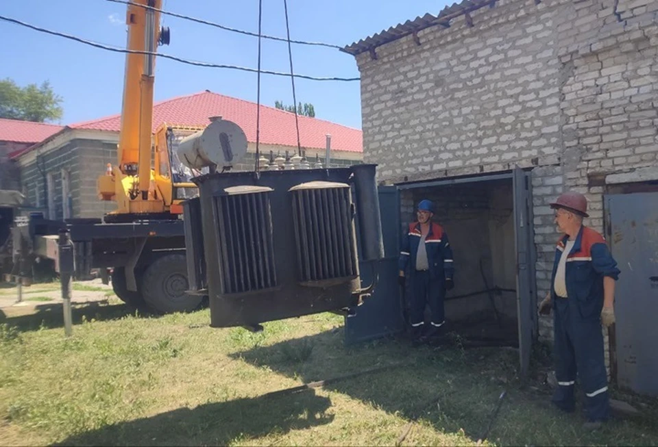 В ЛНР в Республиканскую детскую клиническую больницу вернулось стабильное энергоснабжение благодаря энергетикам «РСК». Фото - "РСК"