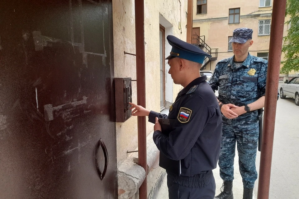 Ради повышения жительница Новосибирска выплатила шесть миллионов рублей долга. Фото: ГУФССП России по Новосибирской области.