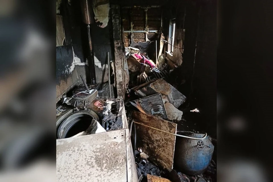 В поселке под Новосибирском из-за холодильника сгорел дом. Фото: предоставлено Галиной П.