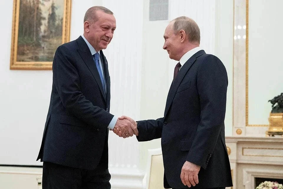 Ушаков: Дату визита Путина в Турцию согласуют на уровне помощников президентов