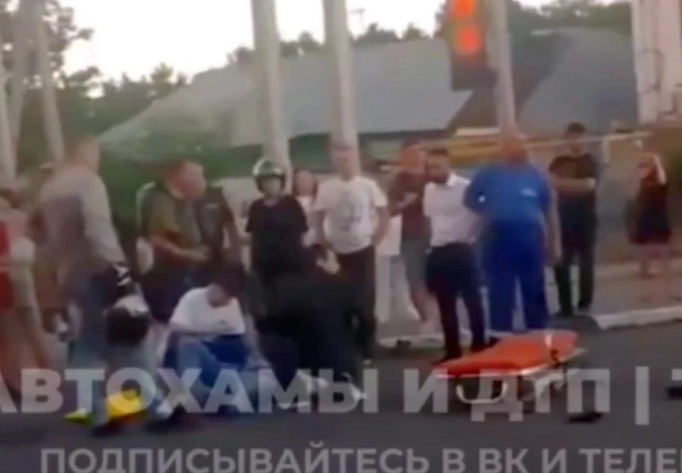 В Туле на улице Октябрьской сбили мотоциклиста. Фото: «Автохамы и ДТП | Тула».