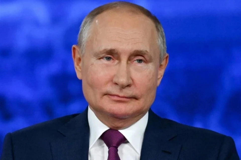 Путин повысил оклады госслужащим, в том числе дипломатам и торгпредам