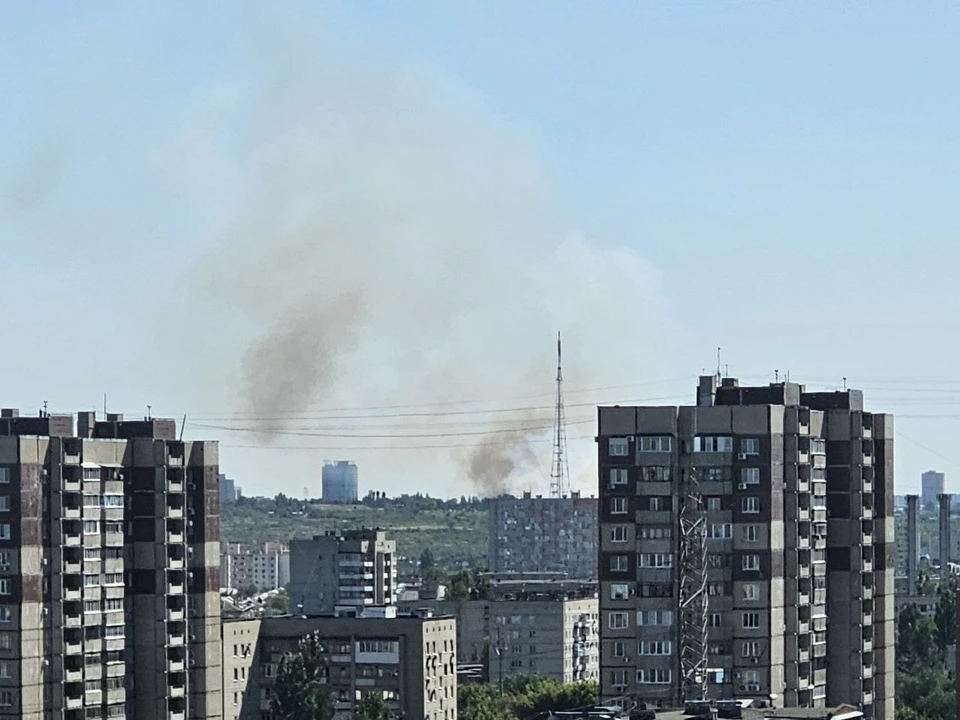Дым видно даже жителям Краснооктябрьского района.