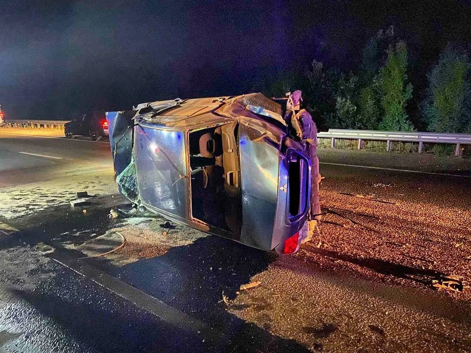 На месте аварии погиб мужчина. Фото:ГКУ СО «Центр по делам ГО, ПБ и ЧС»