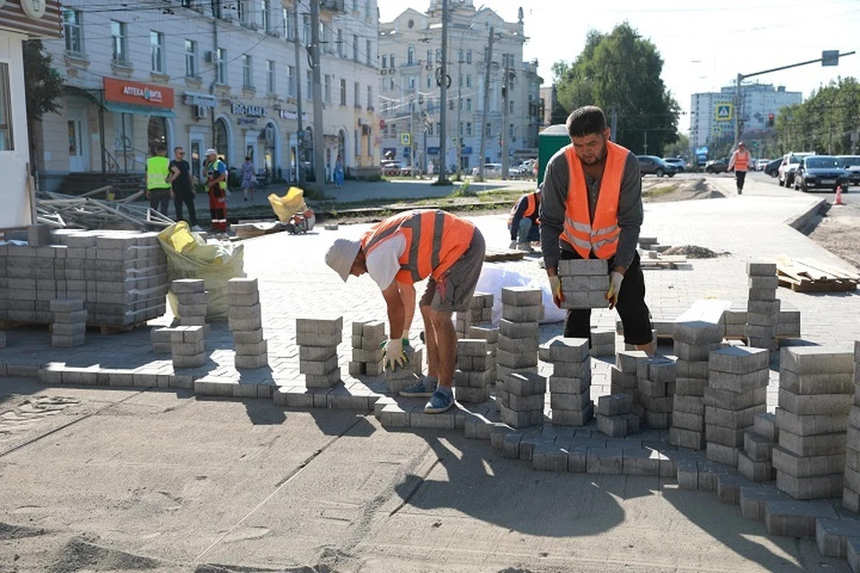 В Ярославле продолжается ремонт проспекта Октября.