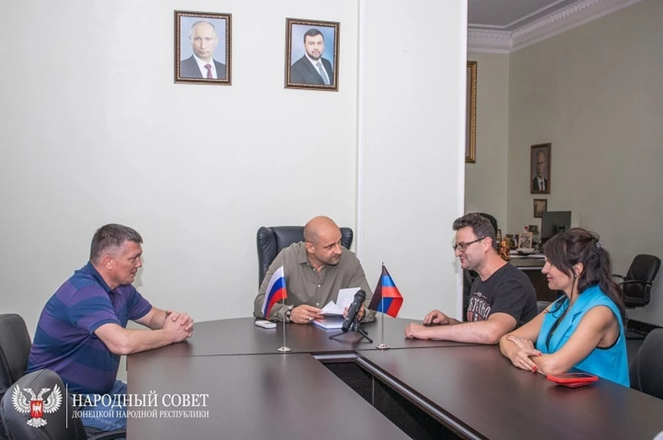 Артем Жога заявил, что в ДНР стараются обеспечить безопасность жителей и создать для них комфортные условия труда. Фото: Народный Совет ДНР