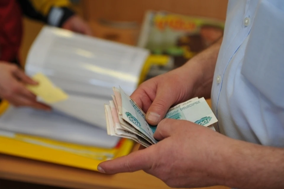 По версии следствия, он обещал прекратить уголовное преследование мужчины за денежное вознаграждение