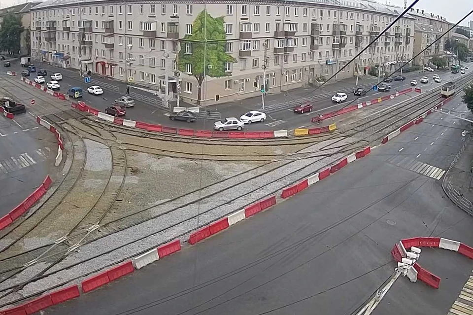 Перекресток заасфальтируют после ремонта рельсов. Фото: Интерсвязь