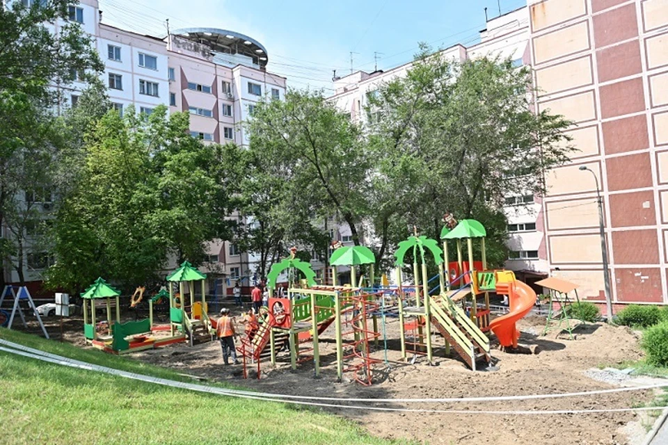 Дворы многоэтажек меняют свой облик в Хабаровске Фото: Вячеслав Реутов