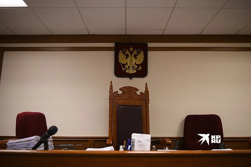 Суд постановил забрать у мужчины автомобиль