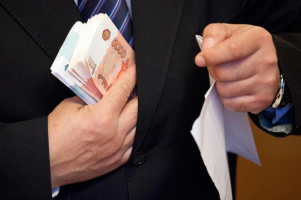 Двух сотрудников мэрии Сочи подозревают в соучастии в похоронном ОПГ