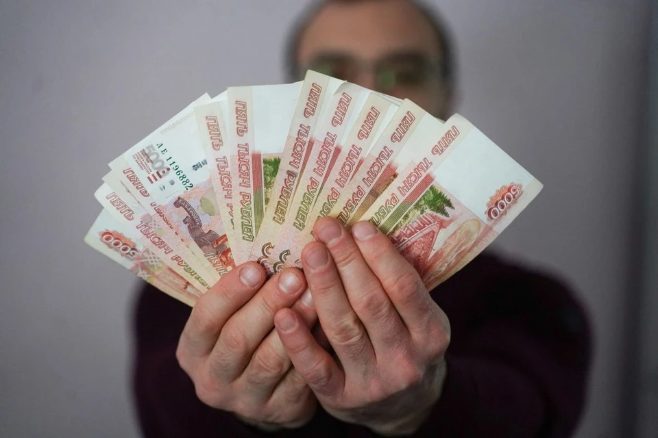 Средняя зарплата за январь-май 2024 года в Самарской области превысила 63 тысячи рублей