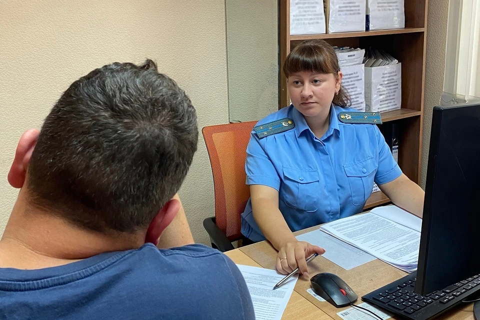 Новосибирец отдал 1,2 миллиона рублей алиментов, чтобы ездить в Казахстан. Фото: ГУФССП России по Новосибирской области.