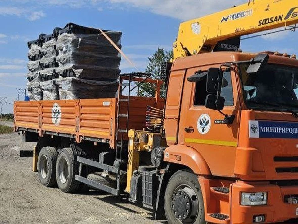 Новые контейнеры для мусора позволят нормализовать вывоз ТК на Херсонщине. Фото: министерство природных ресурсов Херсонской области.