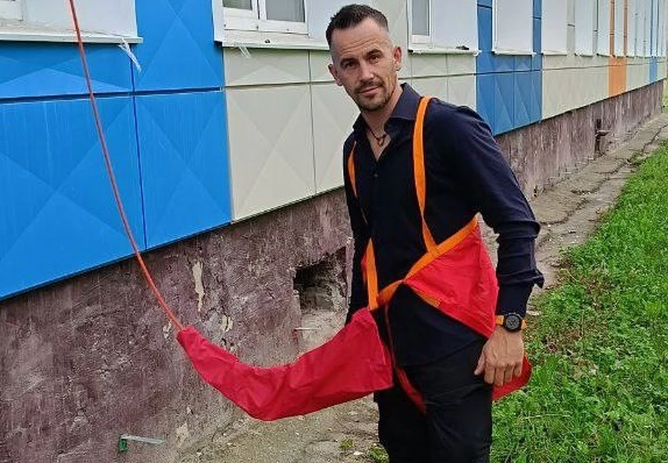 У оборудования есть возможность спуска людей, потерявших сознание – они не выпадут, что подтверждено испытаниями
