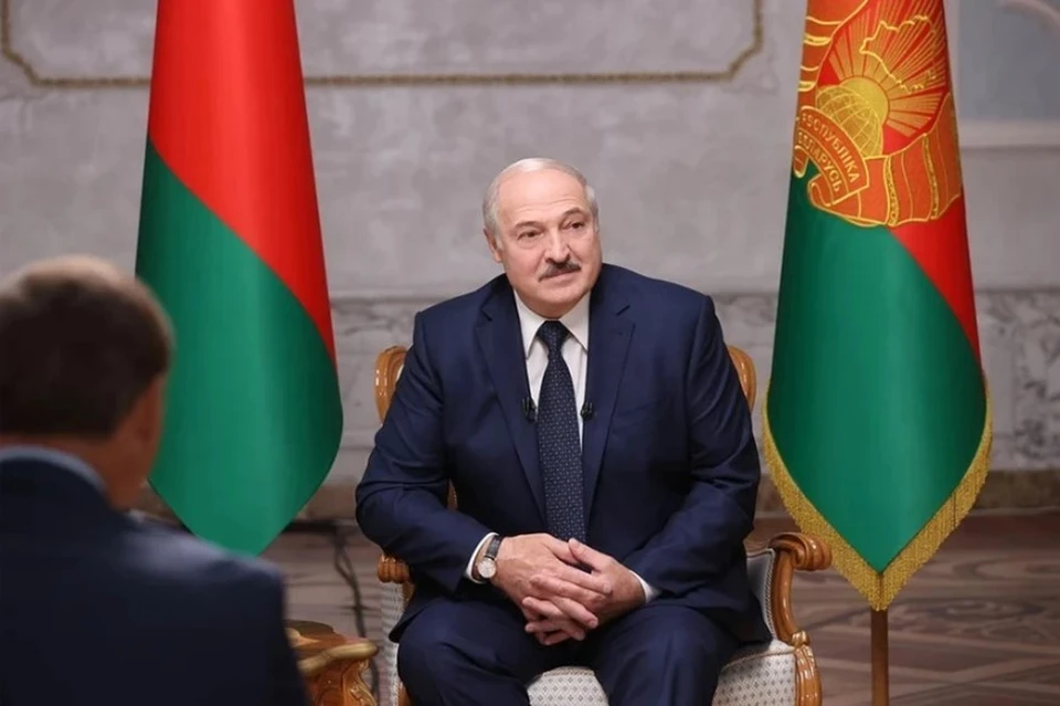 Лукашенко: в случае агрессии против Минска Москва введет в страну войска ВС РФ