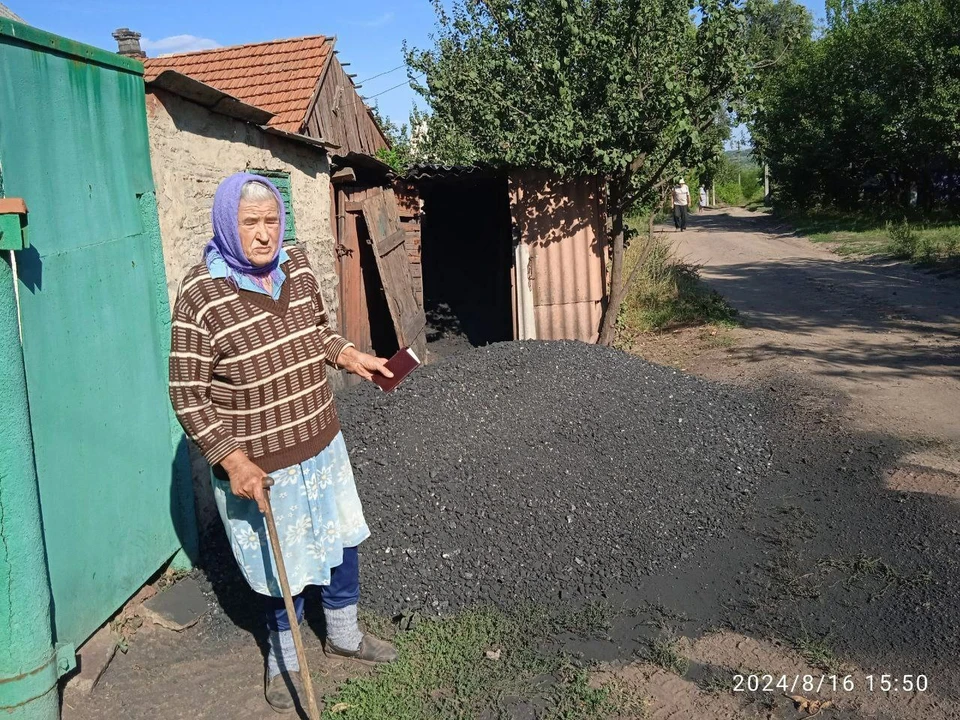 Общий объем помощи составил около 100 тонн угля. ФОТО: тг-канал Сергея Колягина