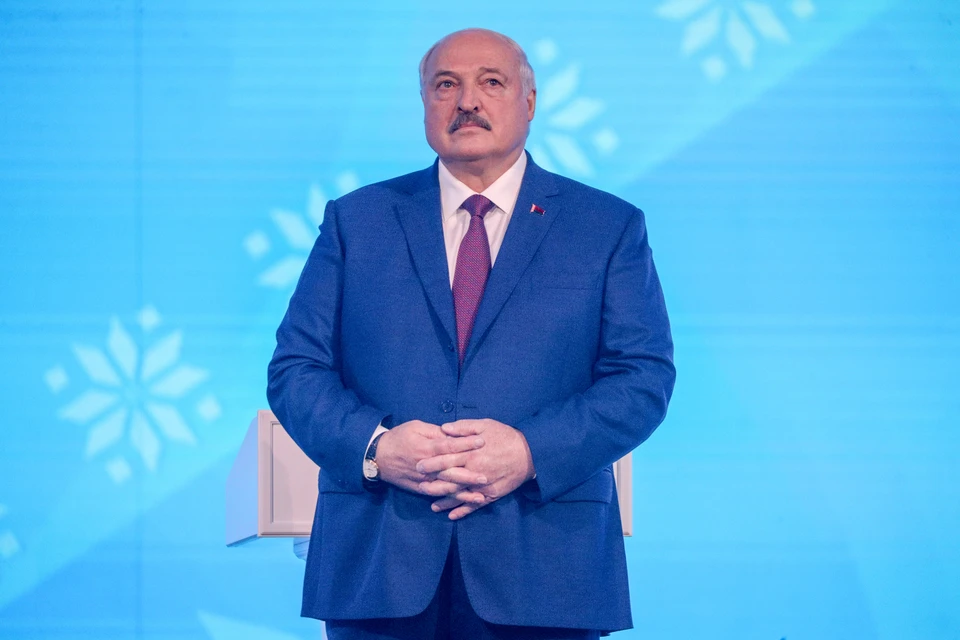 Лукашенко: Белоруссия сейчас переживает очень сложный период