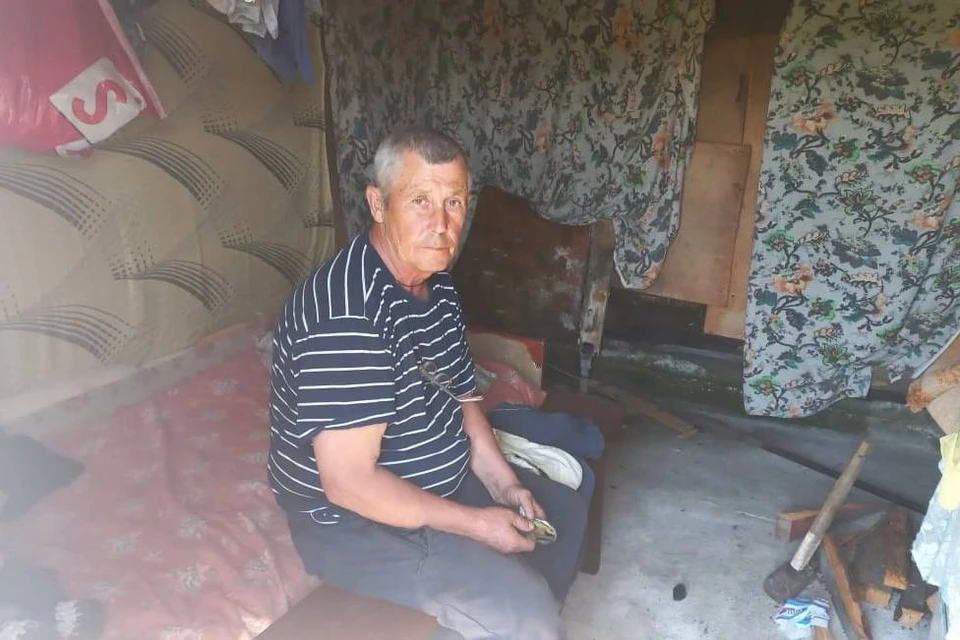 Ветерану труда, выселенному экс-супругой и дочерью, приходилось ночевать в сарае