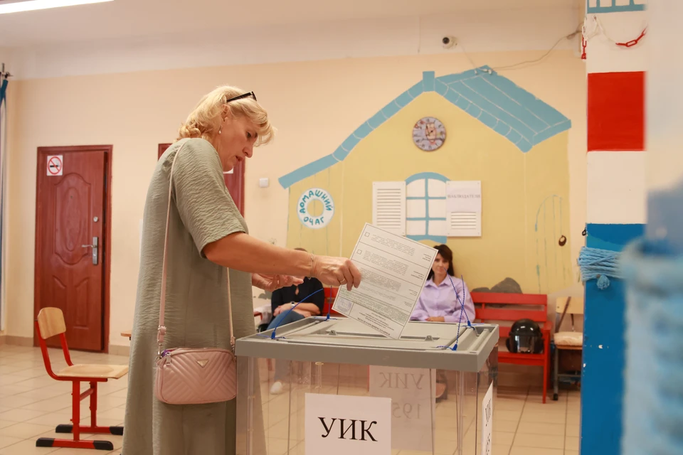Павел Брагин проголосовал на выборах.