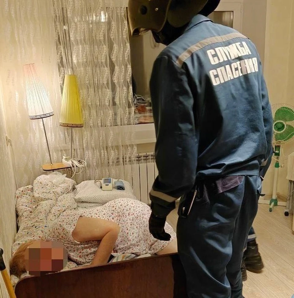 В Ульяновске соседи услышали крики о помощи и вызвали спасателей. Фото управление гражданской защиты Ульяновск