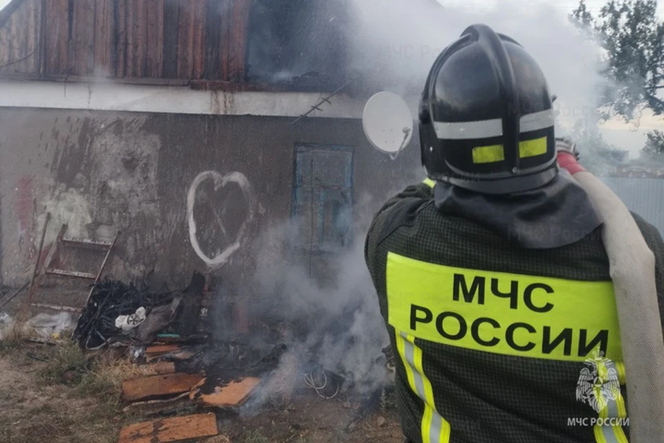 Пожар в Красной Поляне был потушен сотрудниками МЧС. Фото: ГУ МЧС России по Херсонской области.