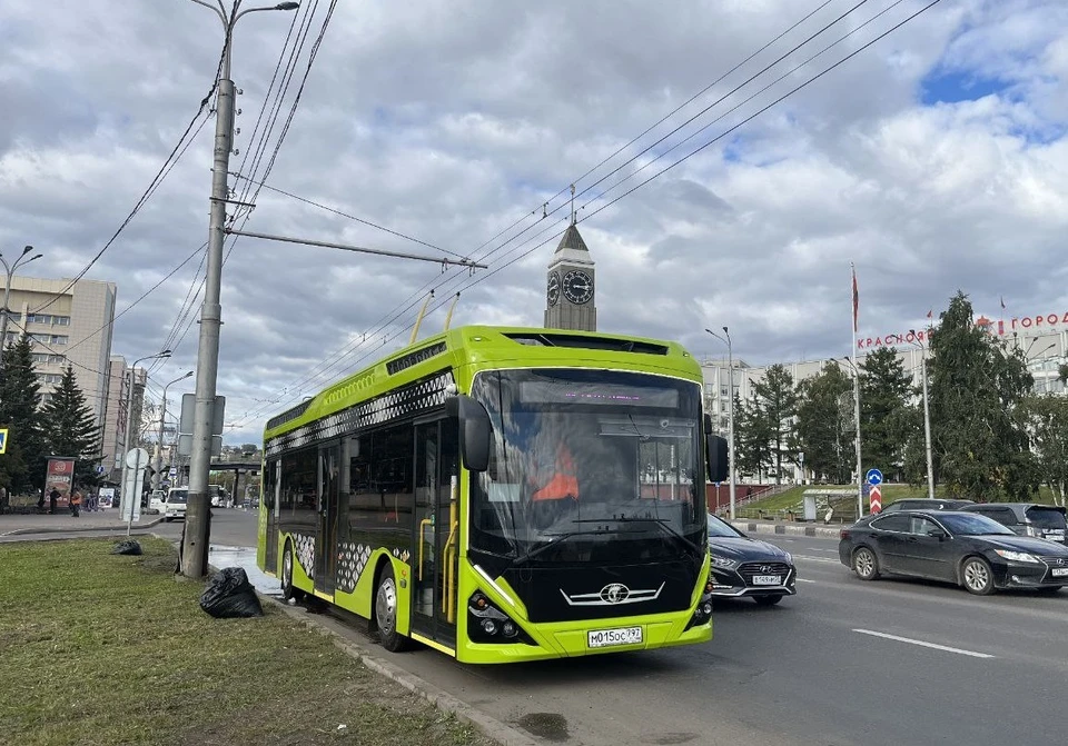 В Красноярске начали тестировать электробус с комбинированной зарядкой. Фото: мэрия