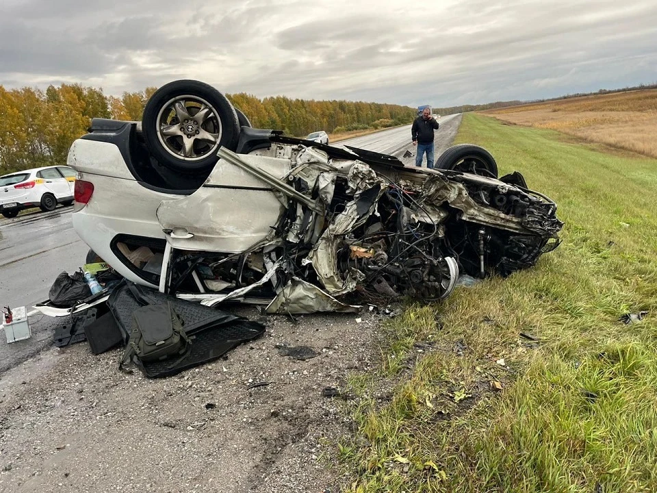 Водитель BMW погиб в массовом ДТП на трассе под Новосибирском. Фото: ГАИ Новосибирская область.