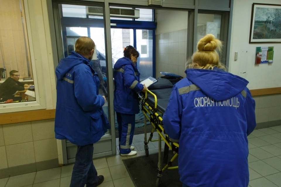 На скорой троих пострадавших отвезли в больницу